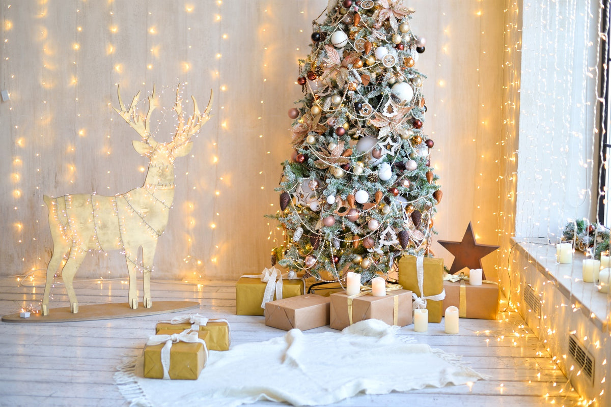 Christmas Tree Room with Wooden Reindeer Backdrop BRP8-322