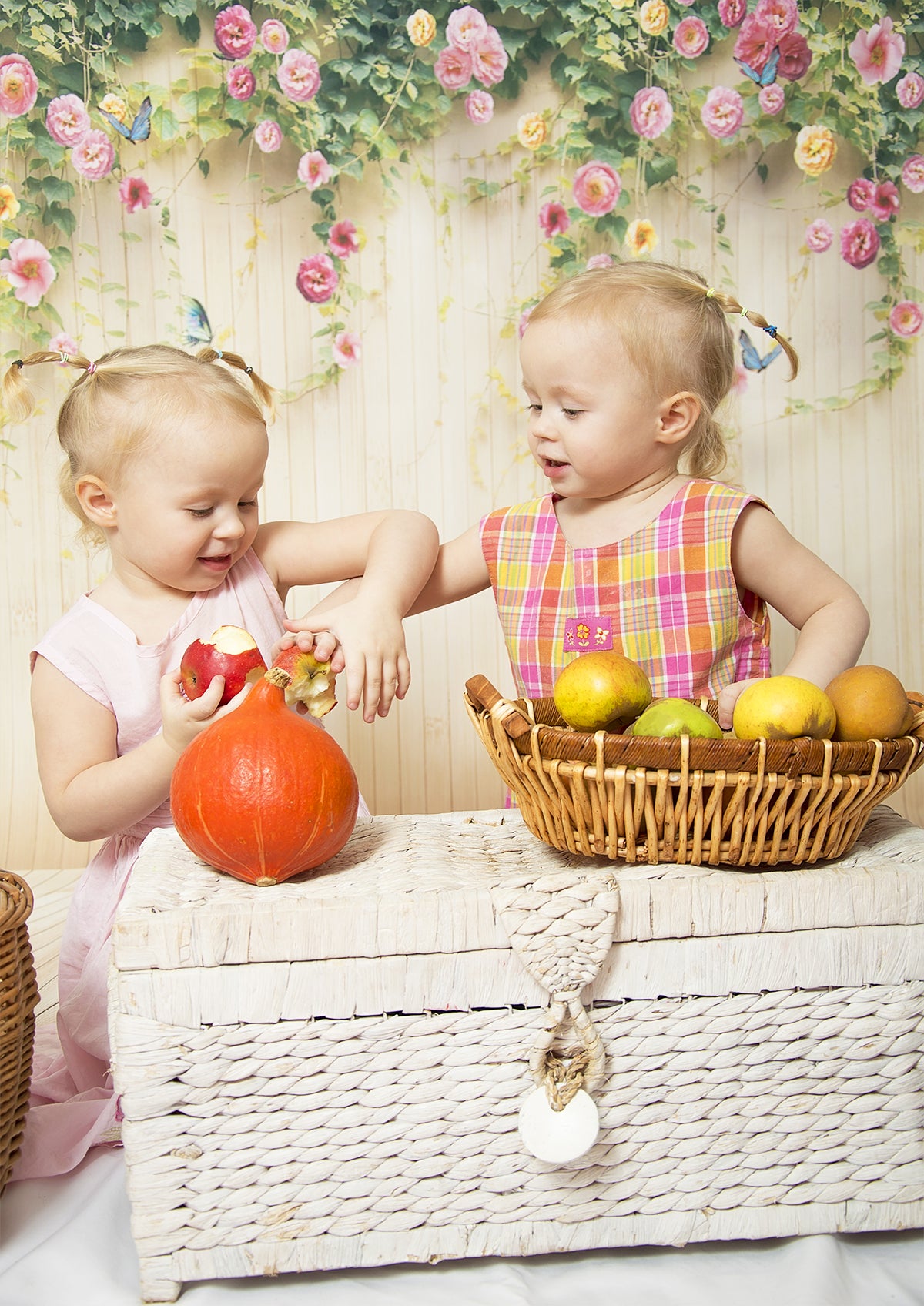 Beautiful  Floral Wood Backdrops for Photo Booth  F-1489